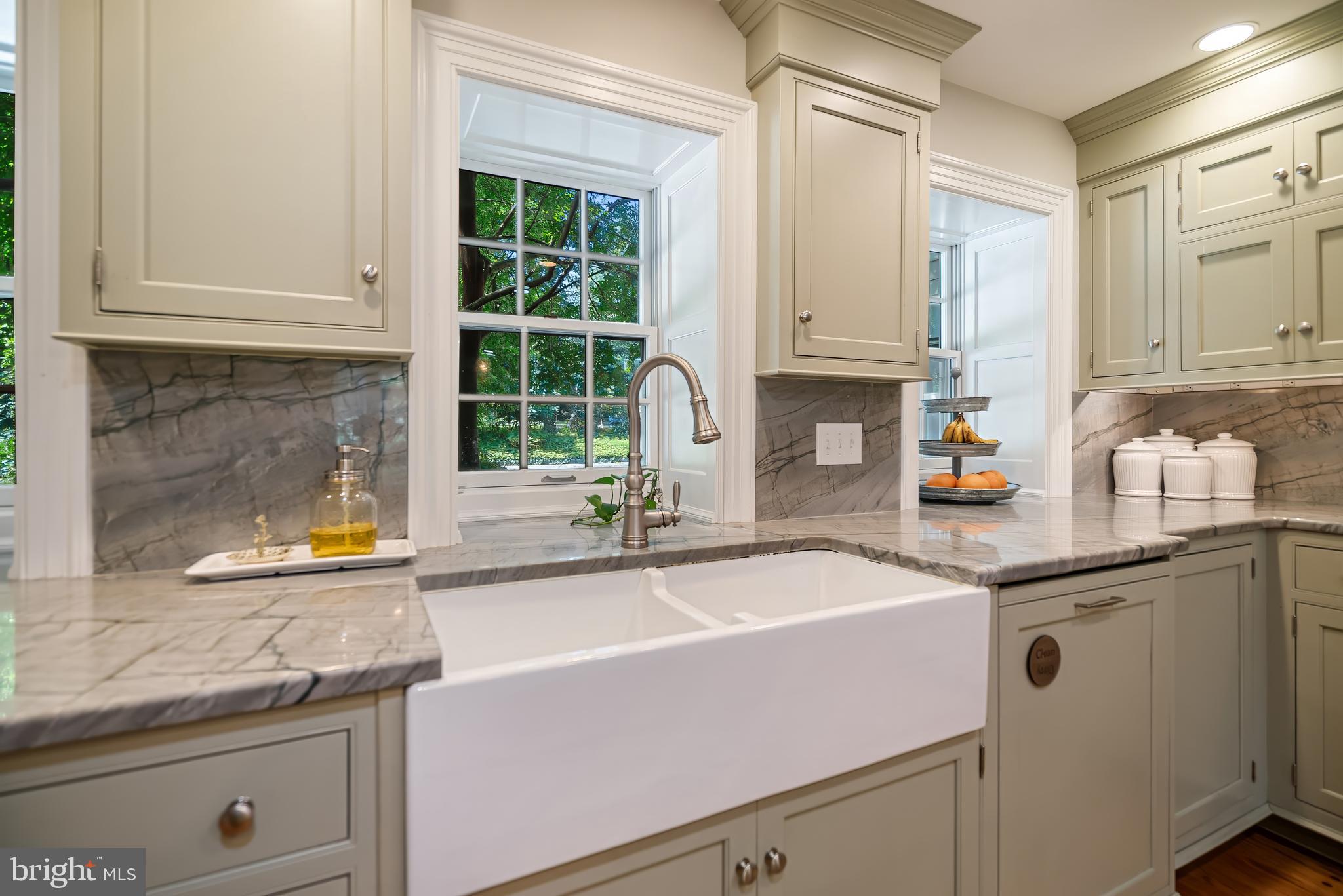 MEADOWBROOK - Residential