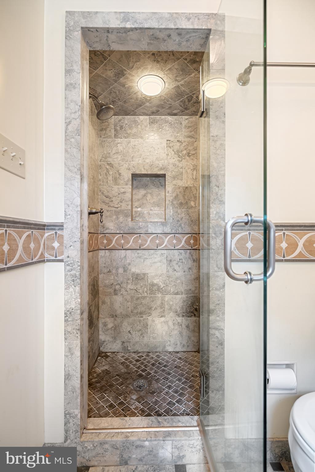 MEADOWBROOK - Residential