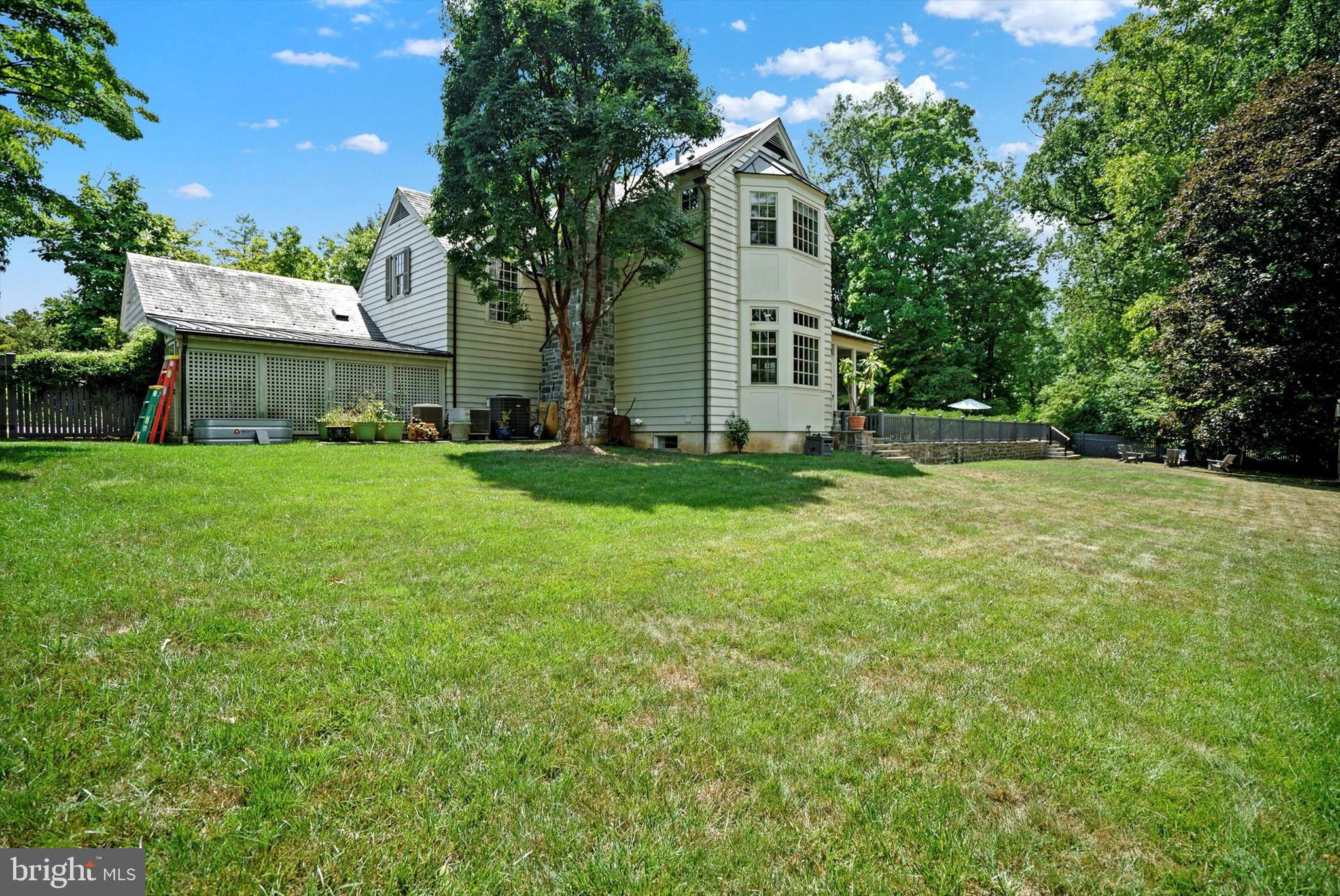 MEADOWBROOK - Residential