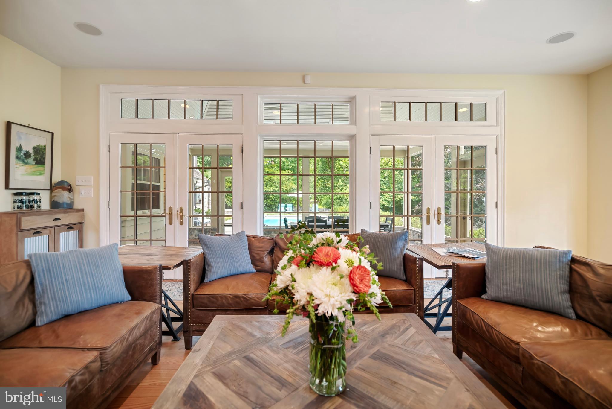 MEADOWBROOK - Residential