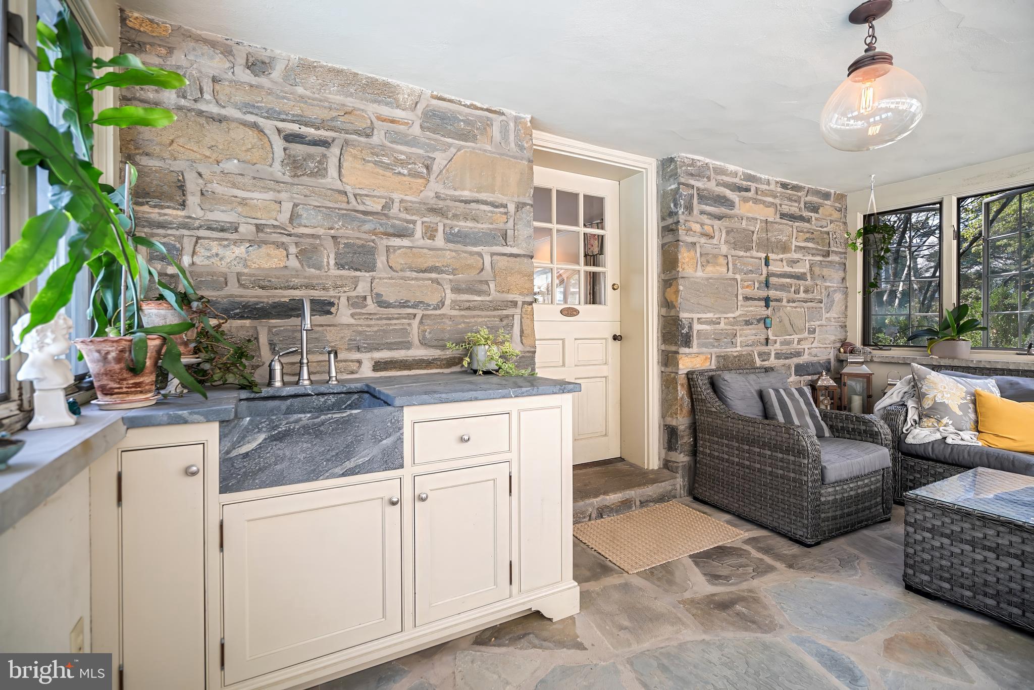 MEADOWBROOK - Residential