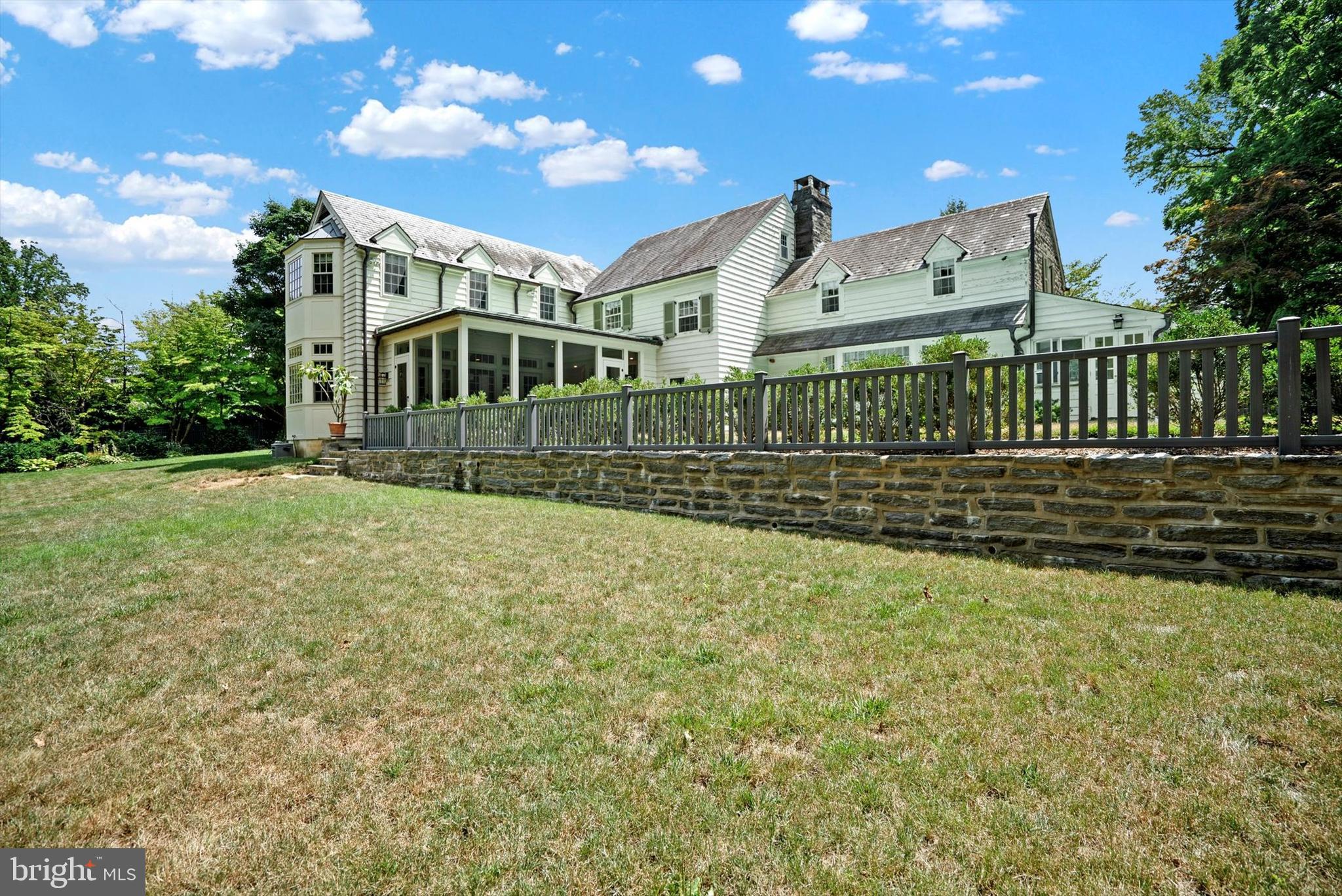 MEADOWBROOK - Residential