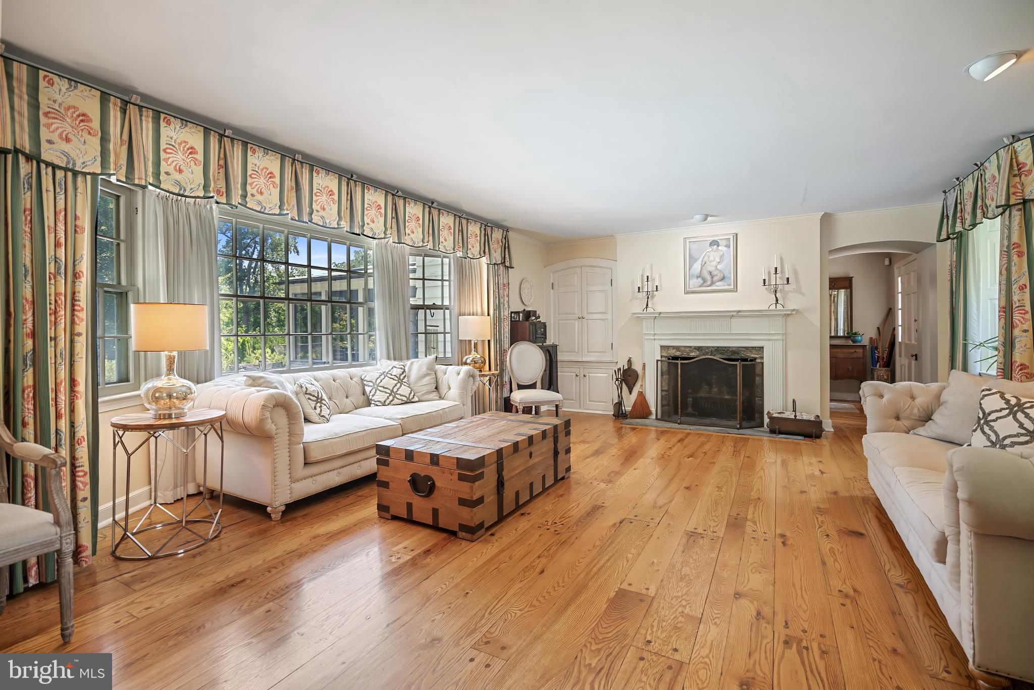 MEADOWBROOK - Residential