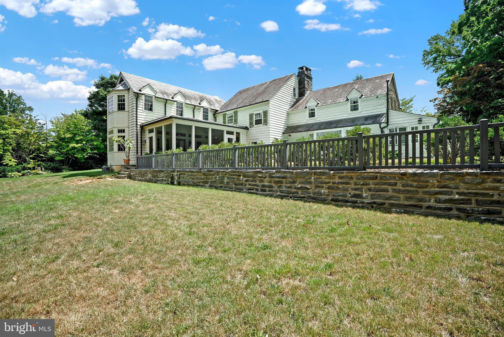 MEADOWBROOK - Residential