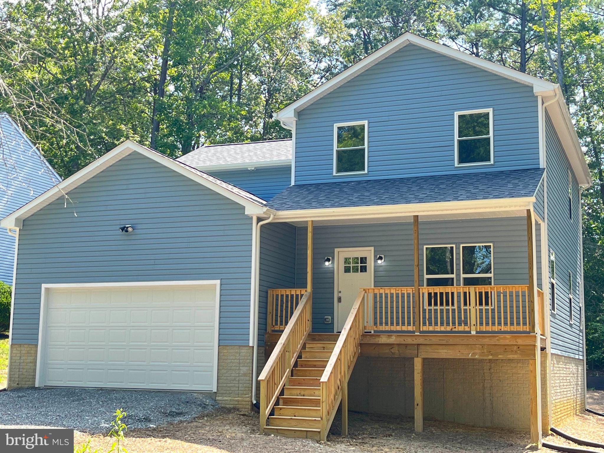 LAKE LAND - Residential