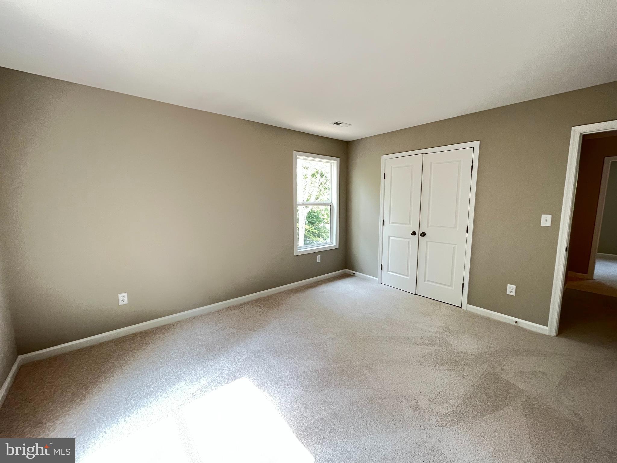 LAKE LAND - Residential