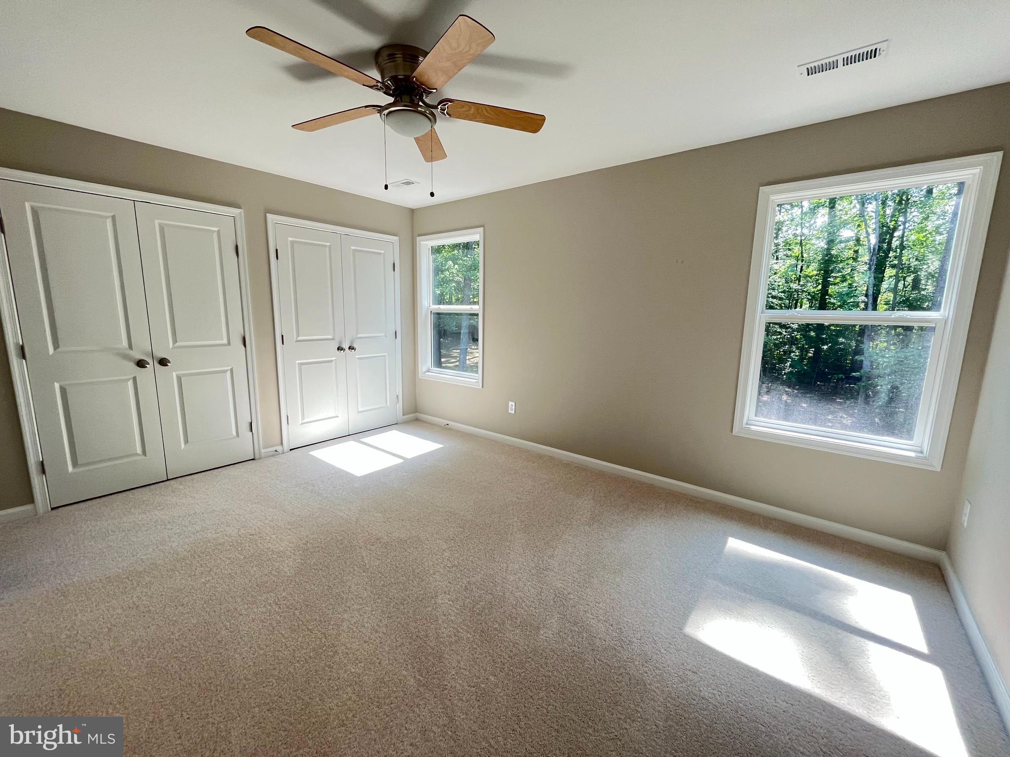 LAKE LAND - Residential