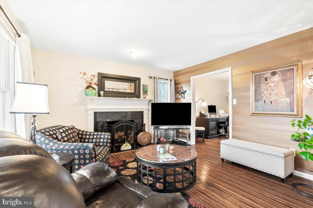 WOODLAND PARK - Residential