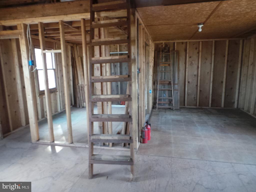 VALLEY HIGH TIMBER FARMS - Residential