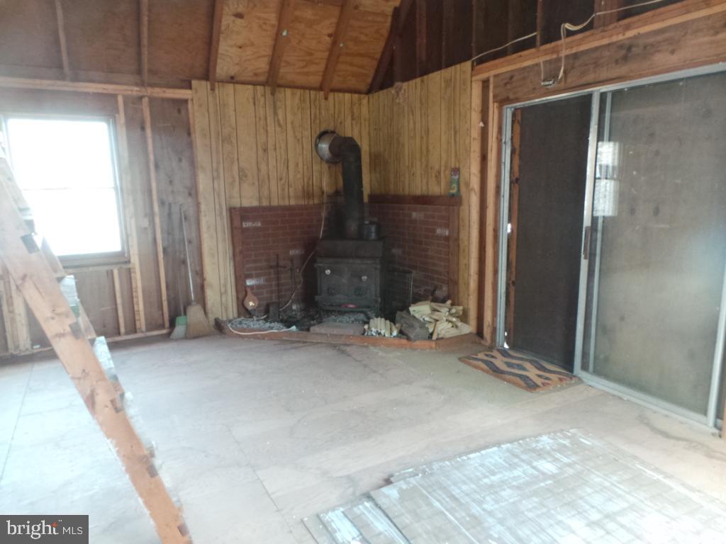 VALLEY HIGH TIMBER FARMS - Residential