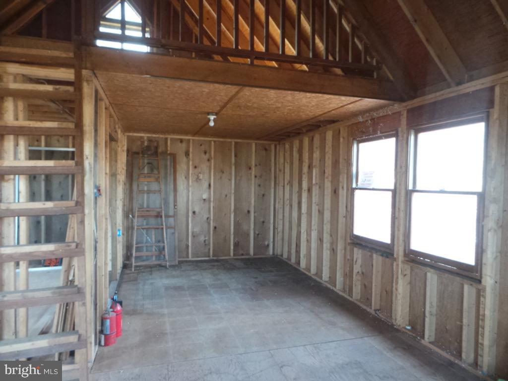 VALLEY HIGH TIMBER FARMS - Residential