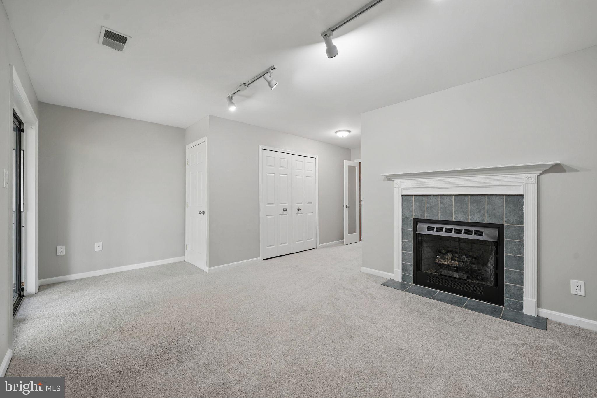 KINGSTOWNE - Residential