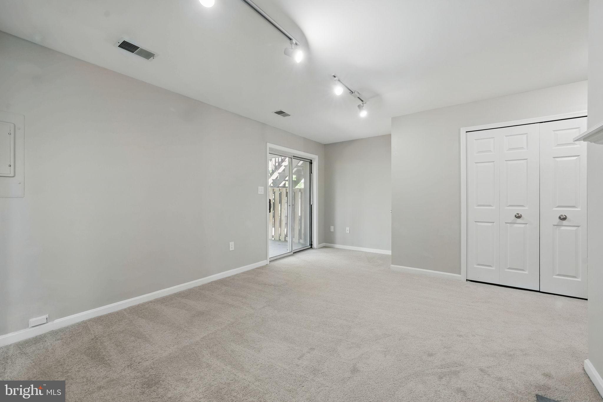 KINGSTOWNE - Residential