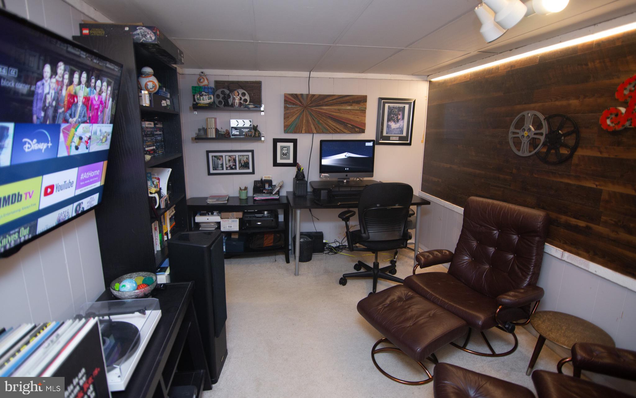 CROFTON SQUARE - Residential