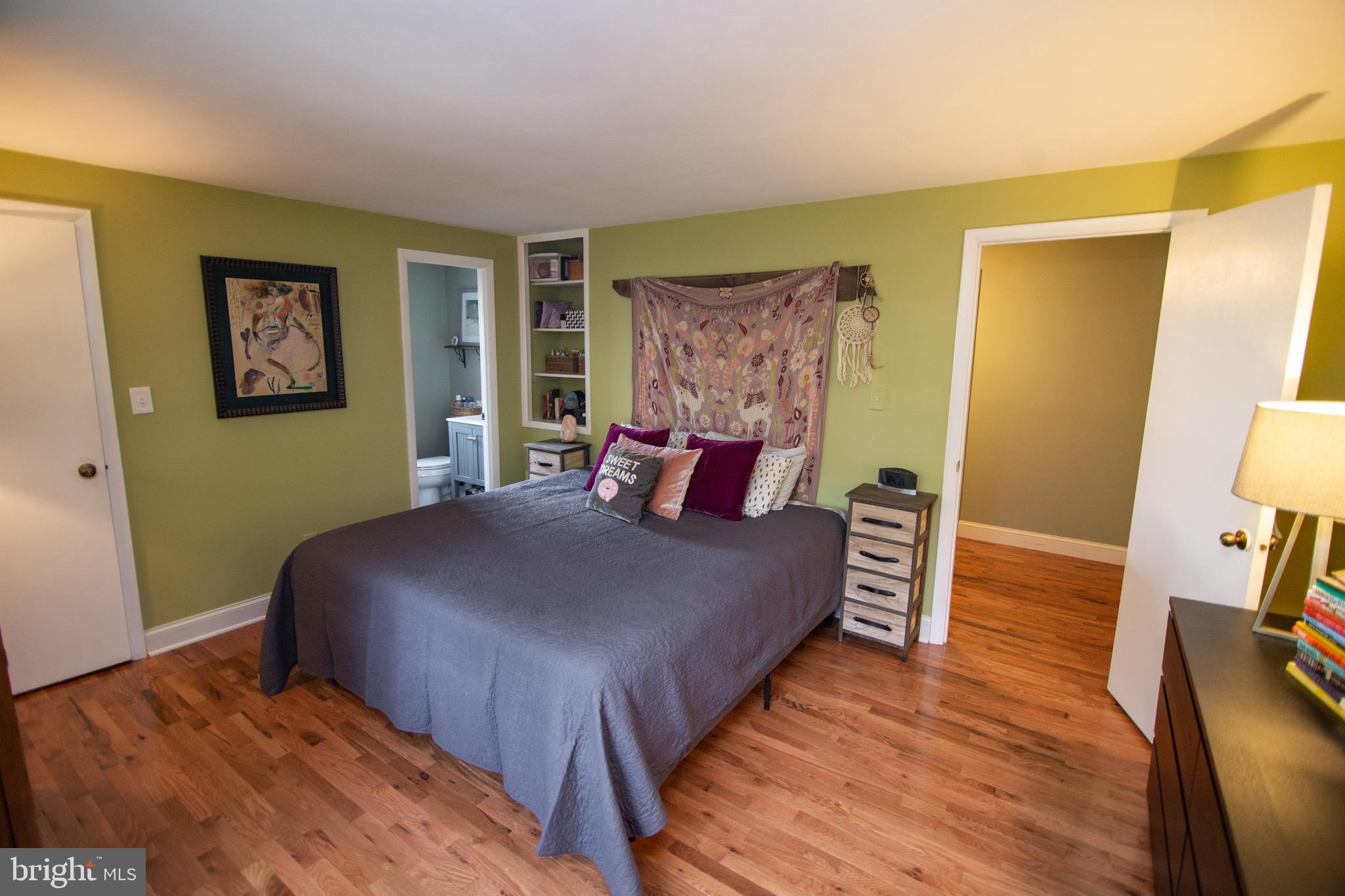 CROFTON SQUARE - Residential