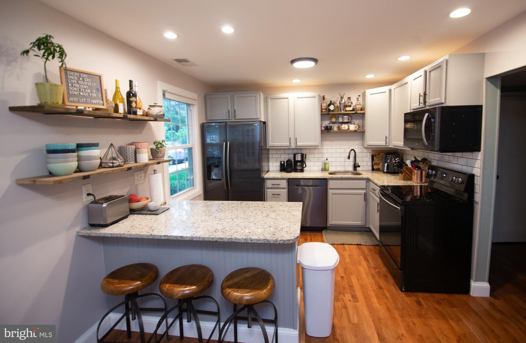 CROFTON SQUARE - Residential