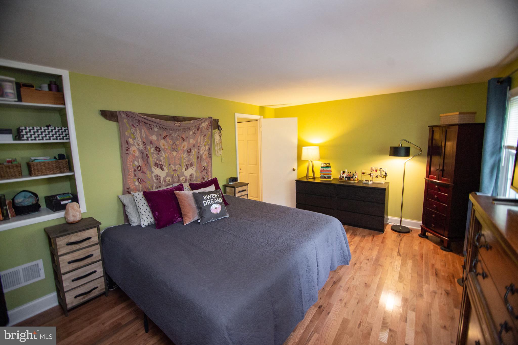 CROFTON SQUARE - Residential