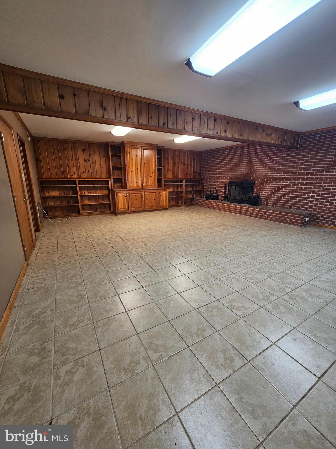 FRONT ROYAL - Residential Lease