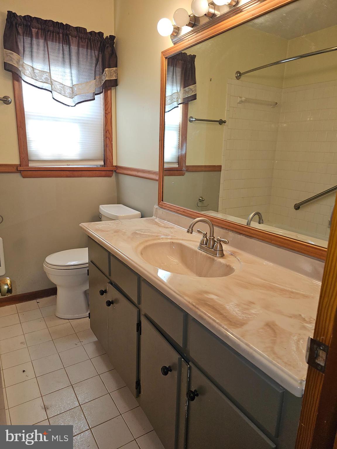 FRONT ROYAL - Residential Lease