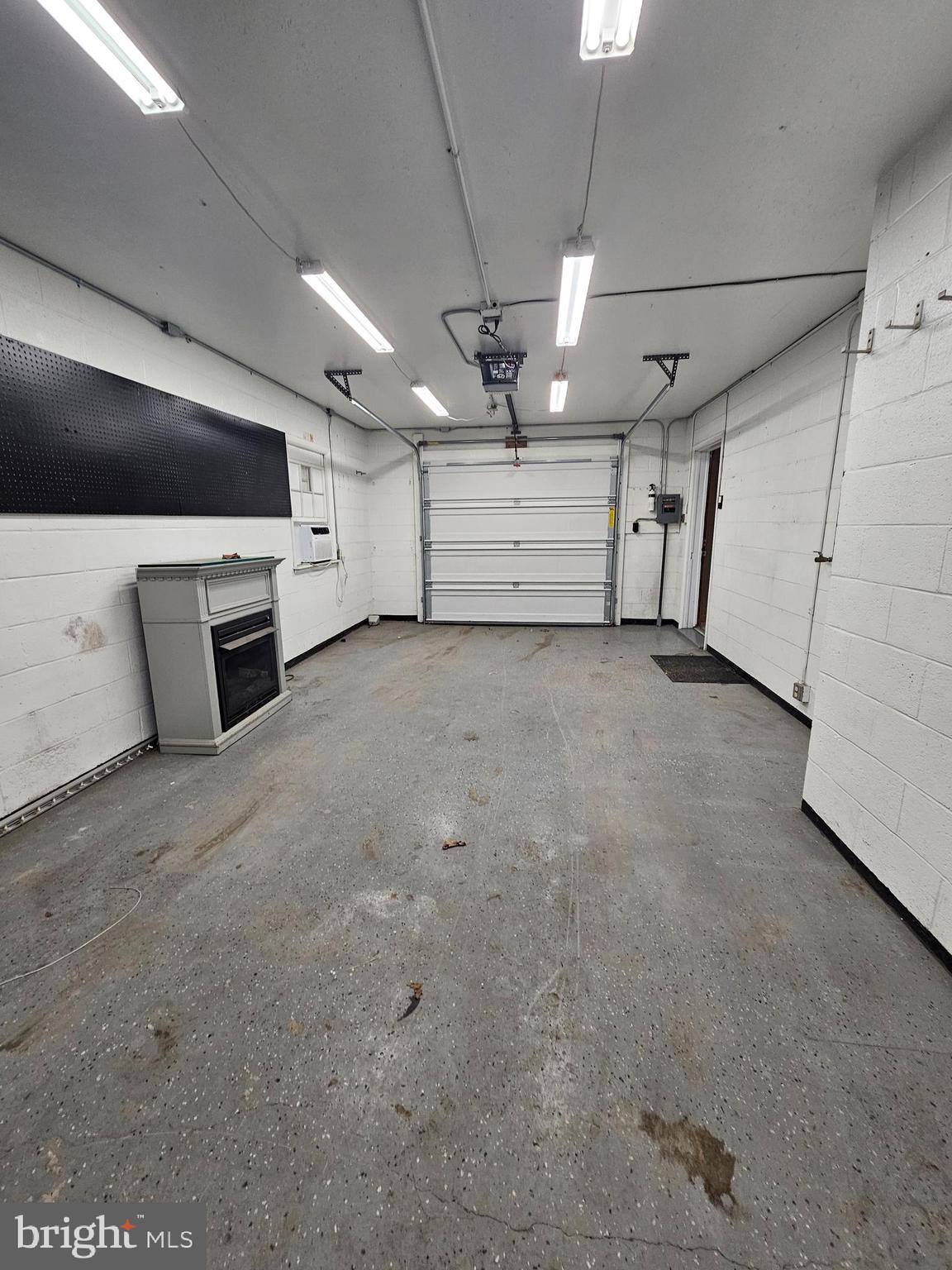 FRONT ROYAL - Residential Lease