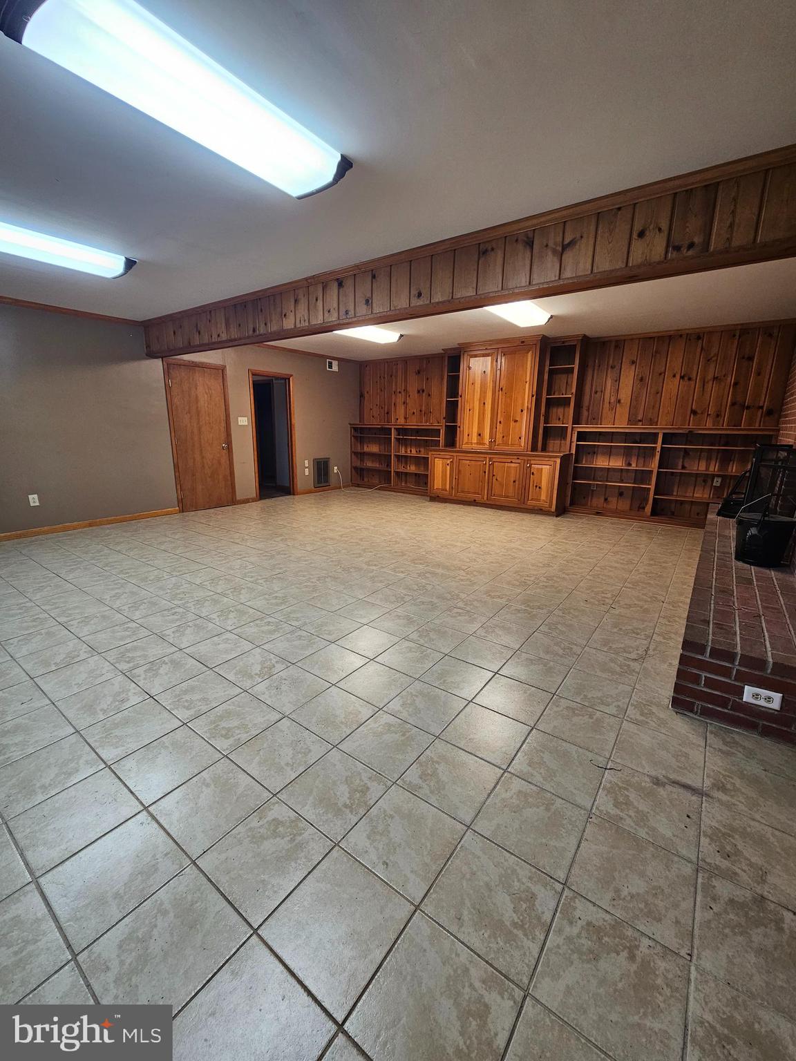 FRONT ROYAL - Residential Lease