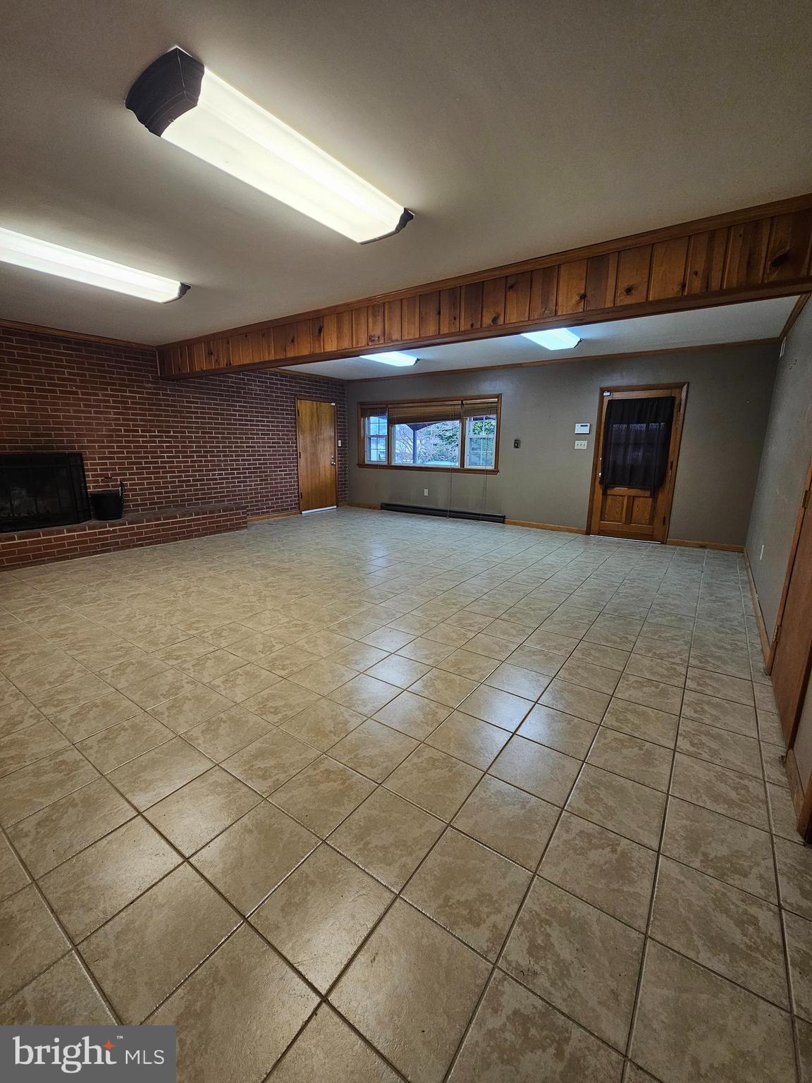 FRONT ROYAL - Residential Lease