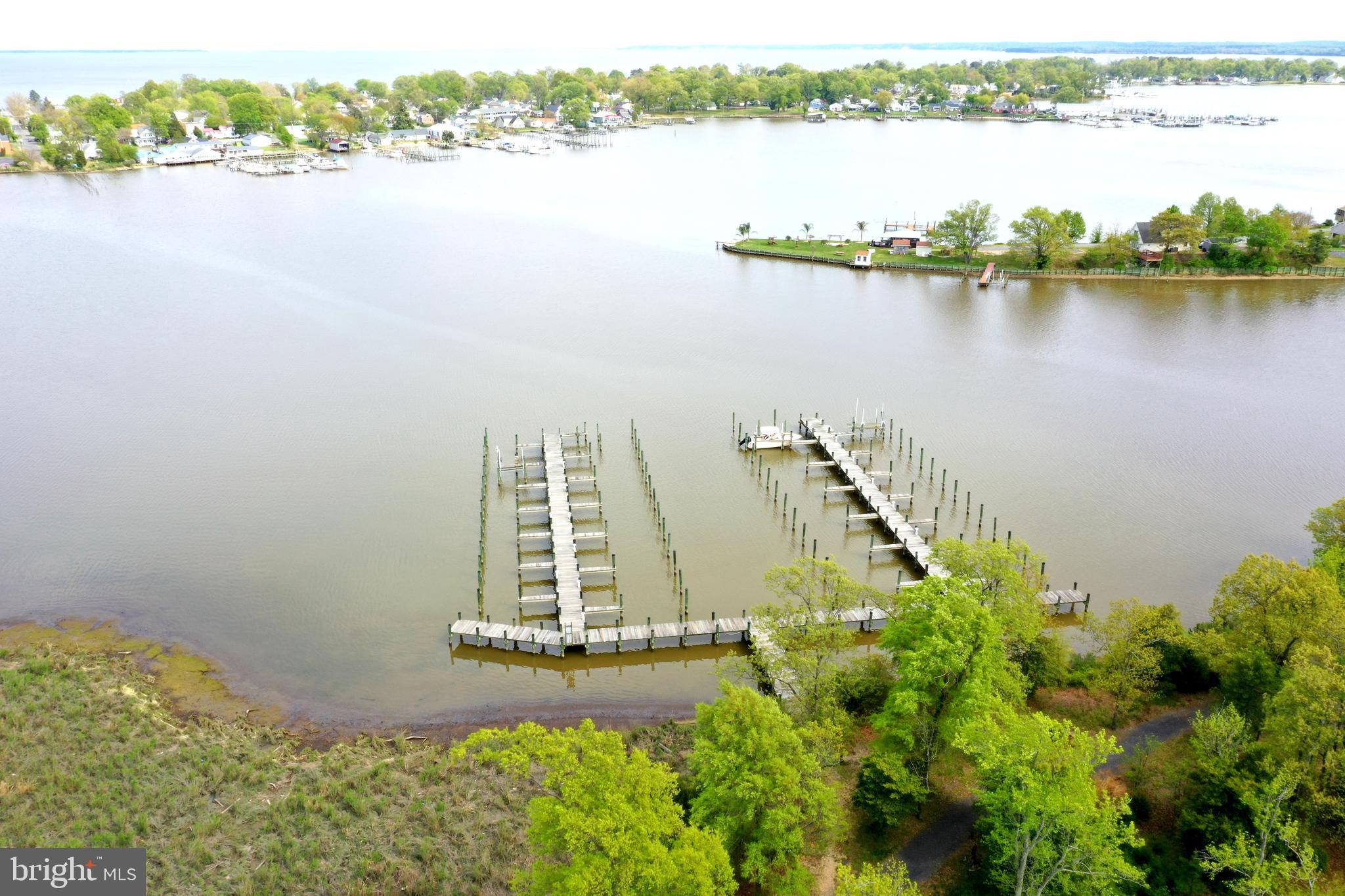 MONROE POINT TOWNHOUSES - Residential
