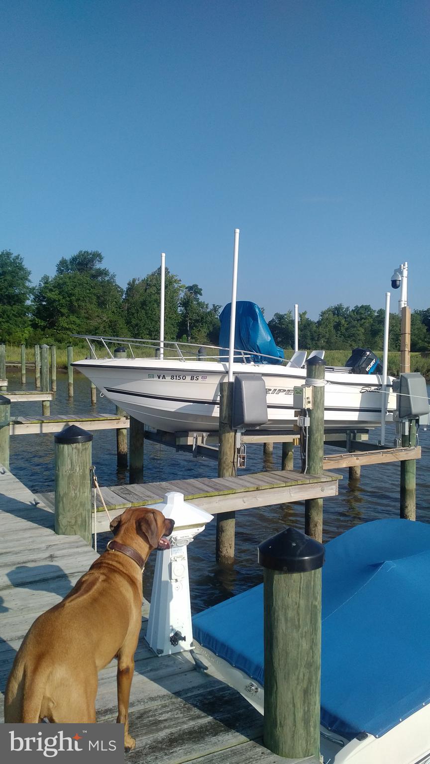 MONROE POINT TOWNHOUSES - Residential