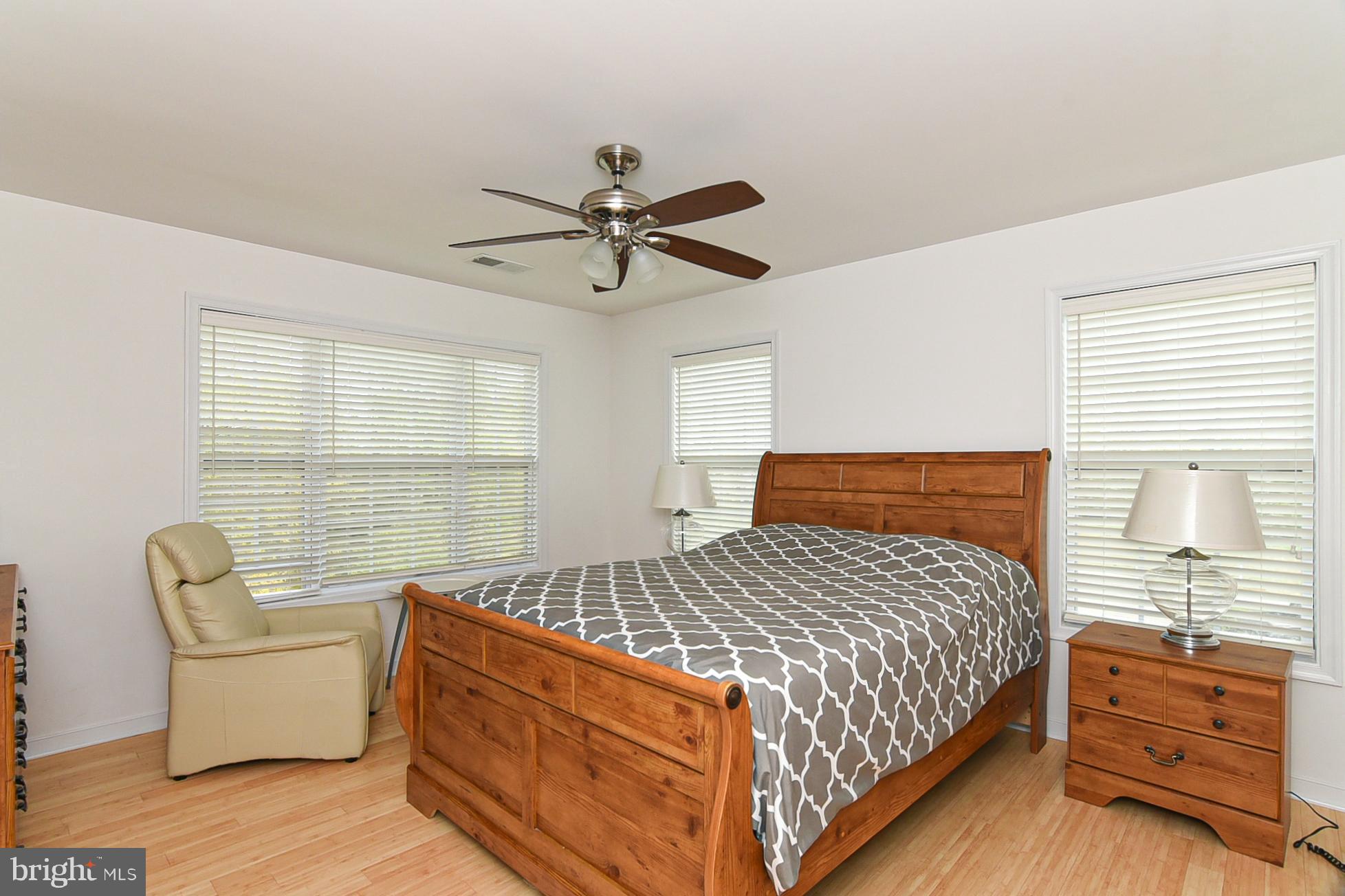 MONROE POINT TOWNHOUSES - Residential