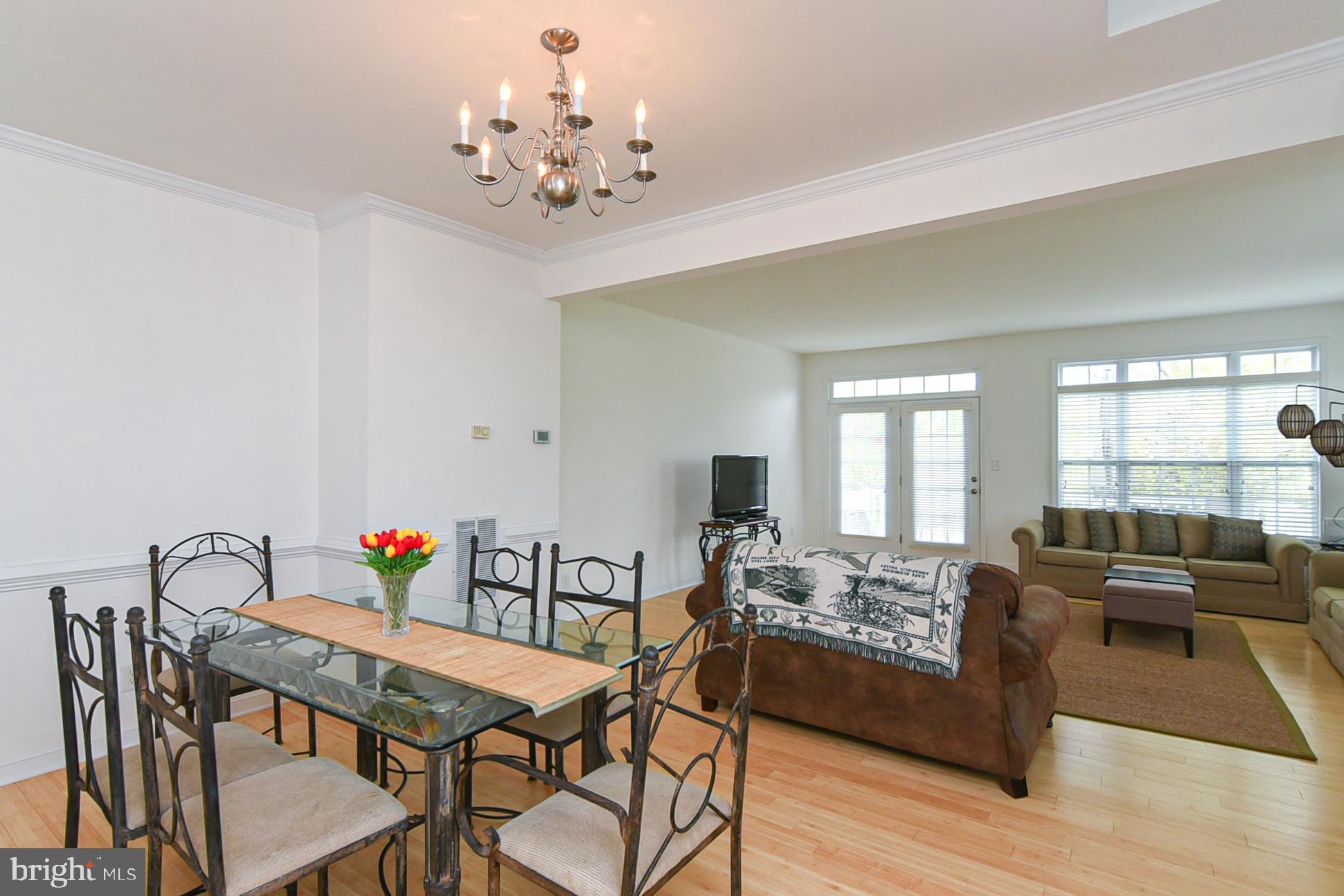 MONROE POINT TOWNHOUSES - Residential