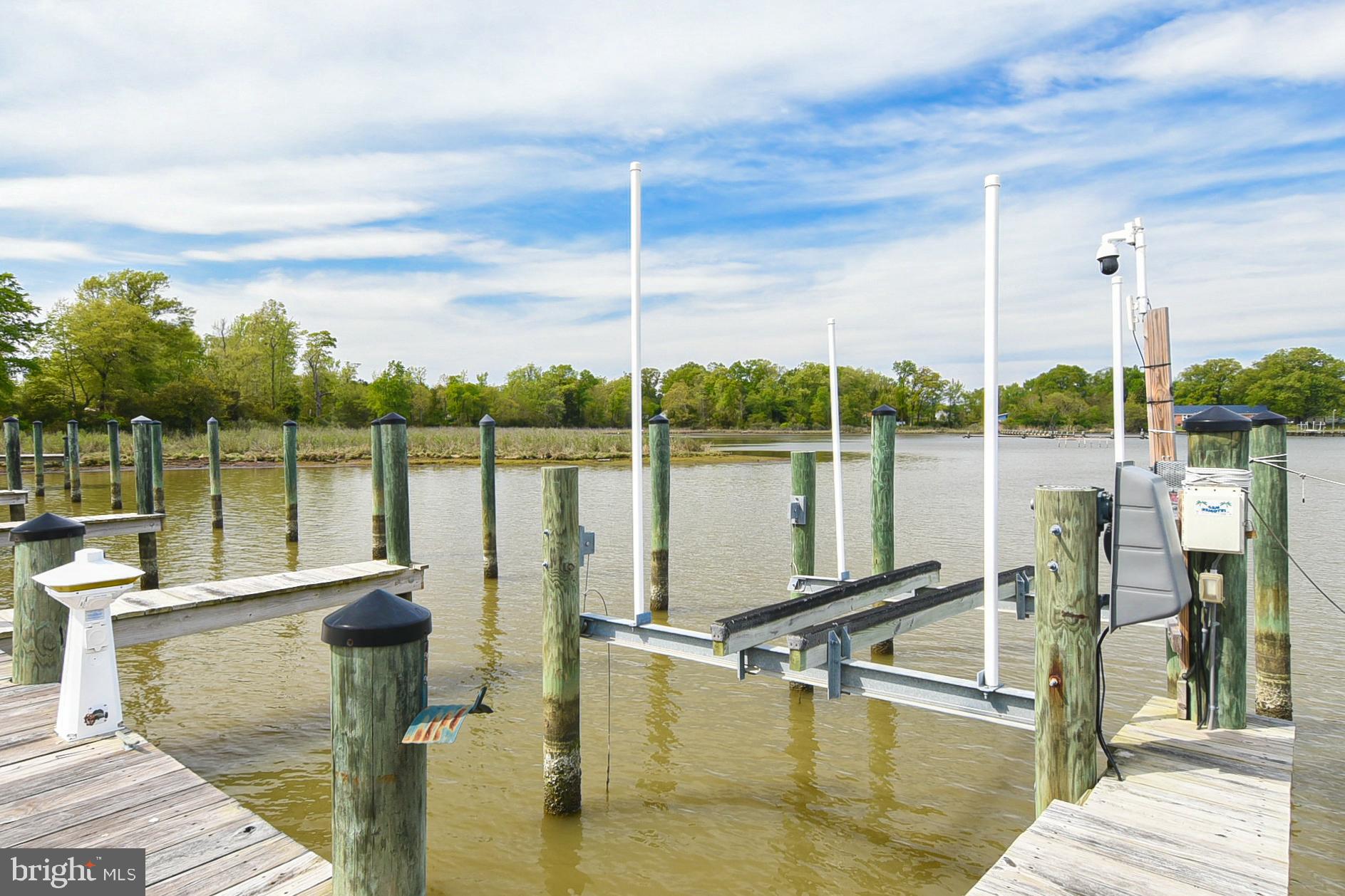MONROE POINT TOWNHOUSES - Residential