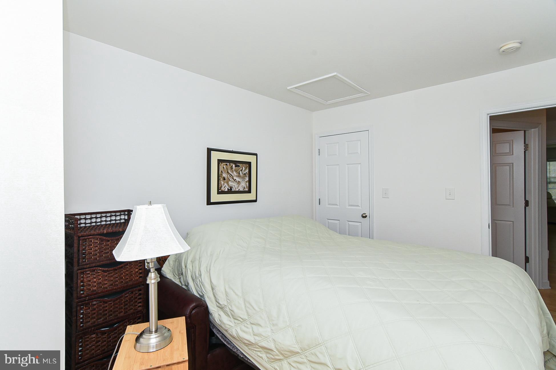 MONROE POINT TOWNHOUSES - Residential