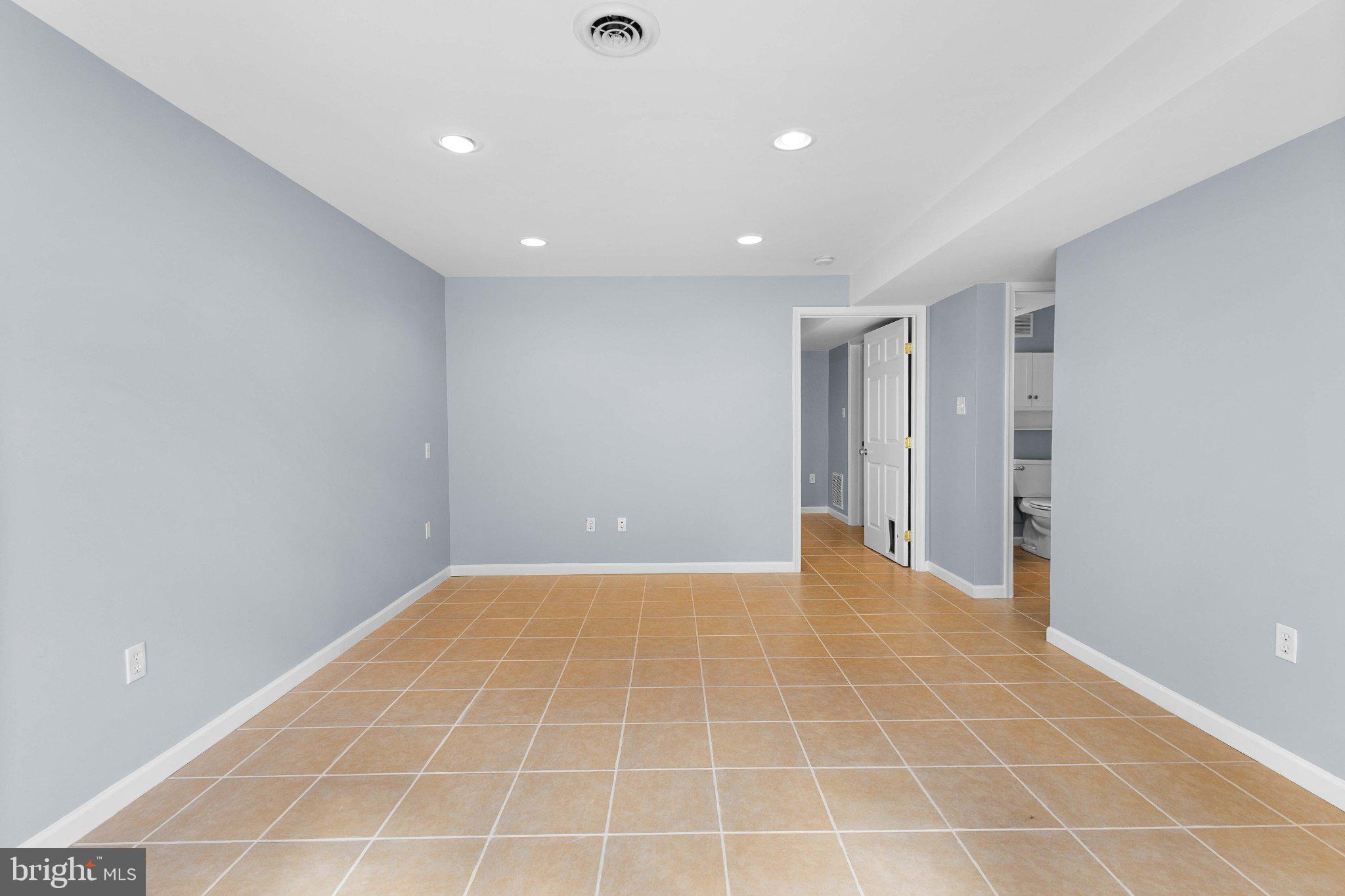 OAKLAND PARK - Residential