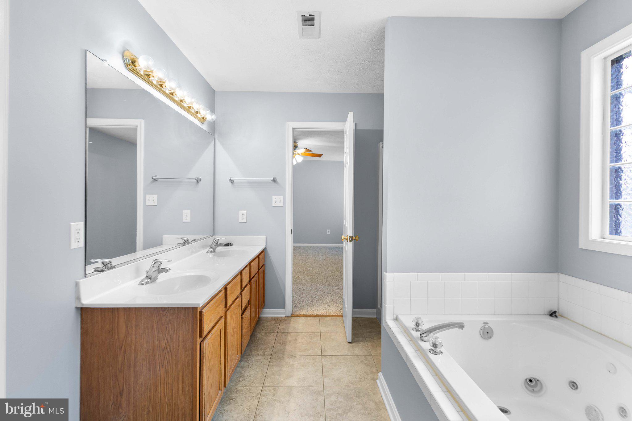 OAKLAND PARK - Residential