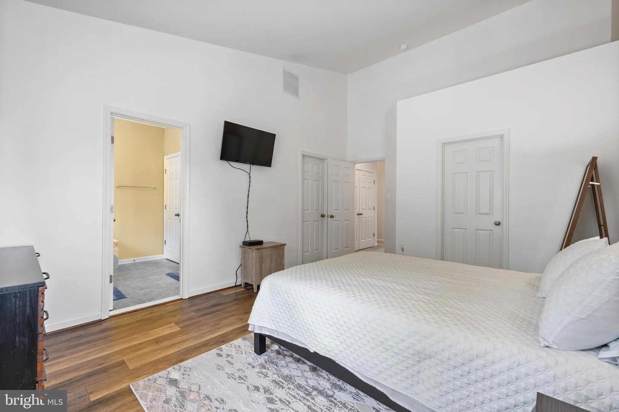 Bristow, Virginia 20136, United States, 4 Bedrooms Bedrooms, ,4 BathroomsBathrooms,Residential,Pending,144634