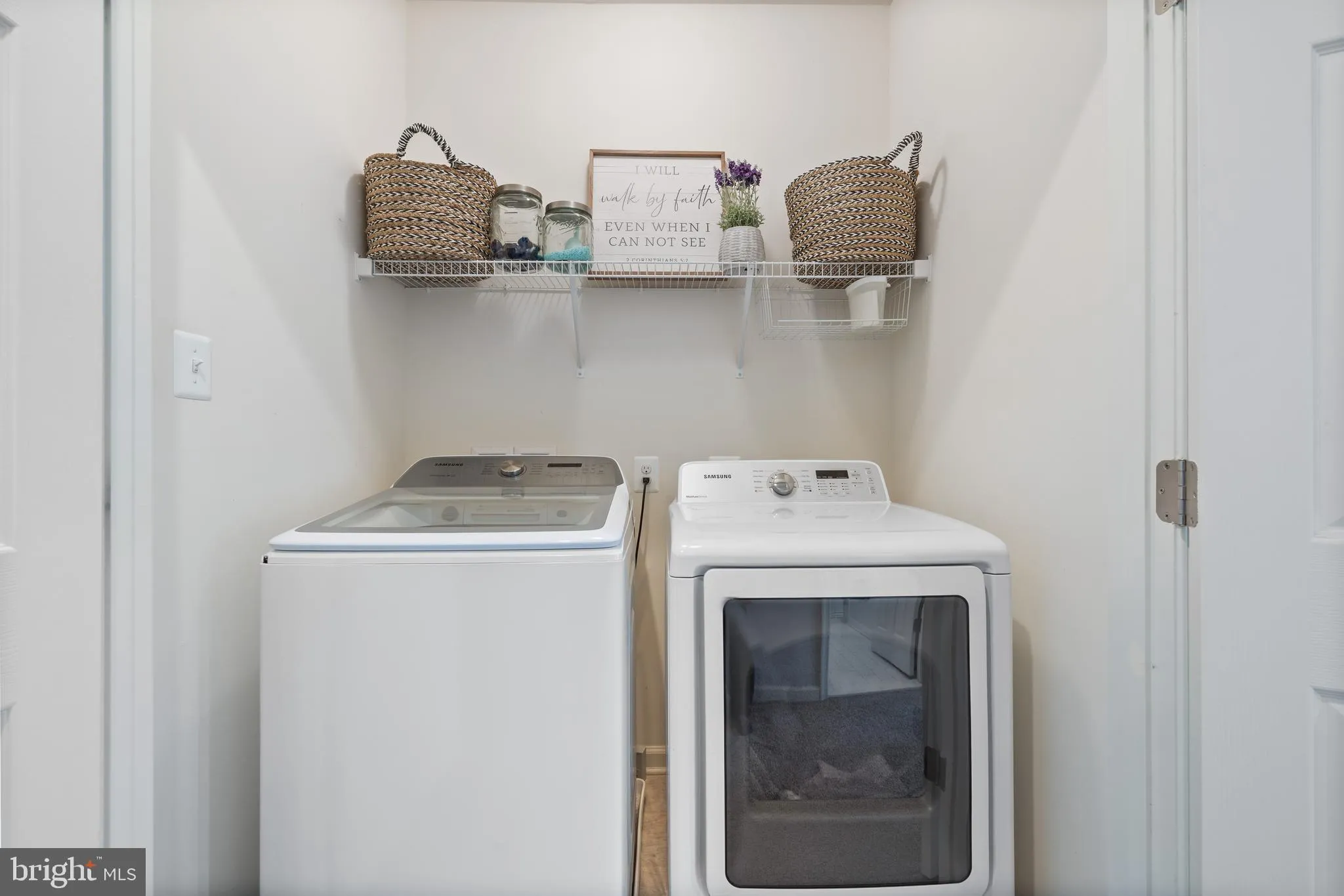 Bristow, Virginia 20136, United States, 4 Bedrooms Bedrooms, ,4 BathroomsBathrooms,Residential,Pending,144634