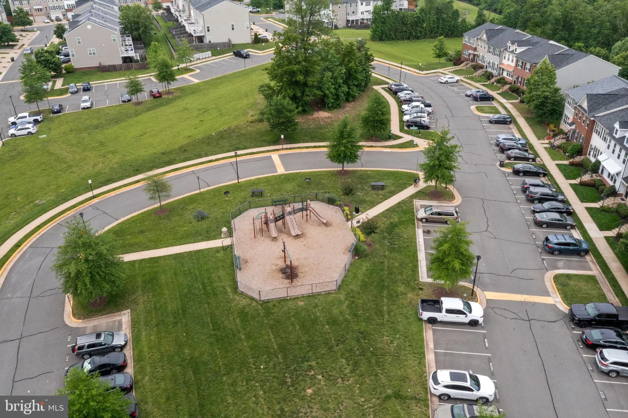 Bristow, Virginia 20136, United States, 4 Bedrooms Bedrooms, ,4 BathroomsBathrooms,Residential,Pending,144634