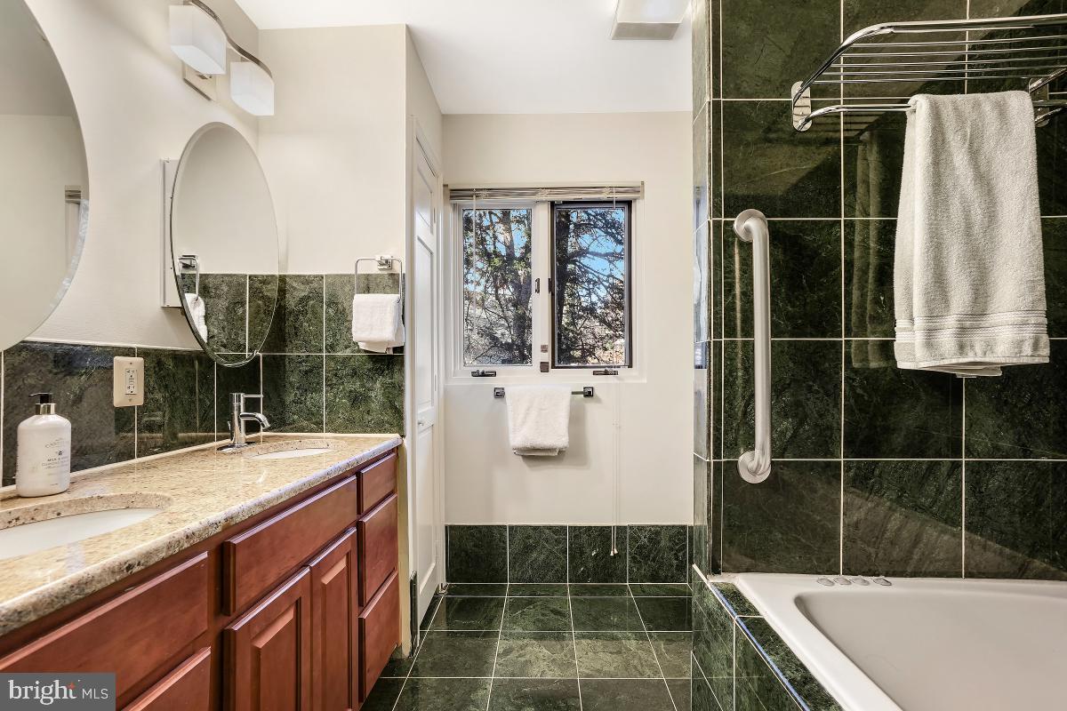 BANNOCKBURN - Residential