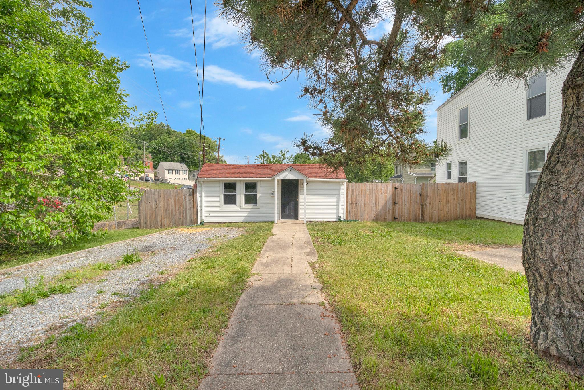 CAPITOL HEIGHTS - Residential