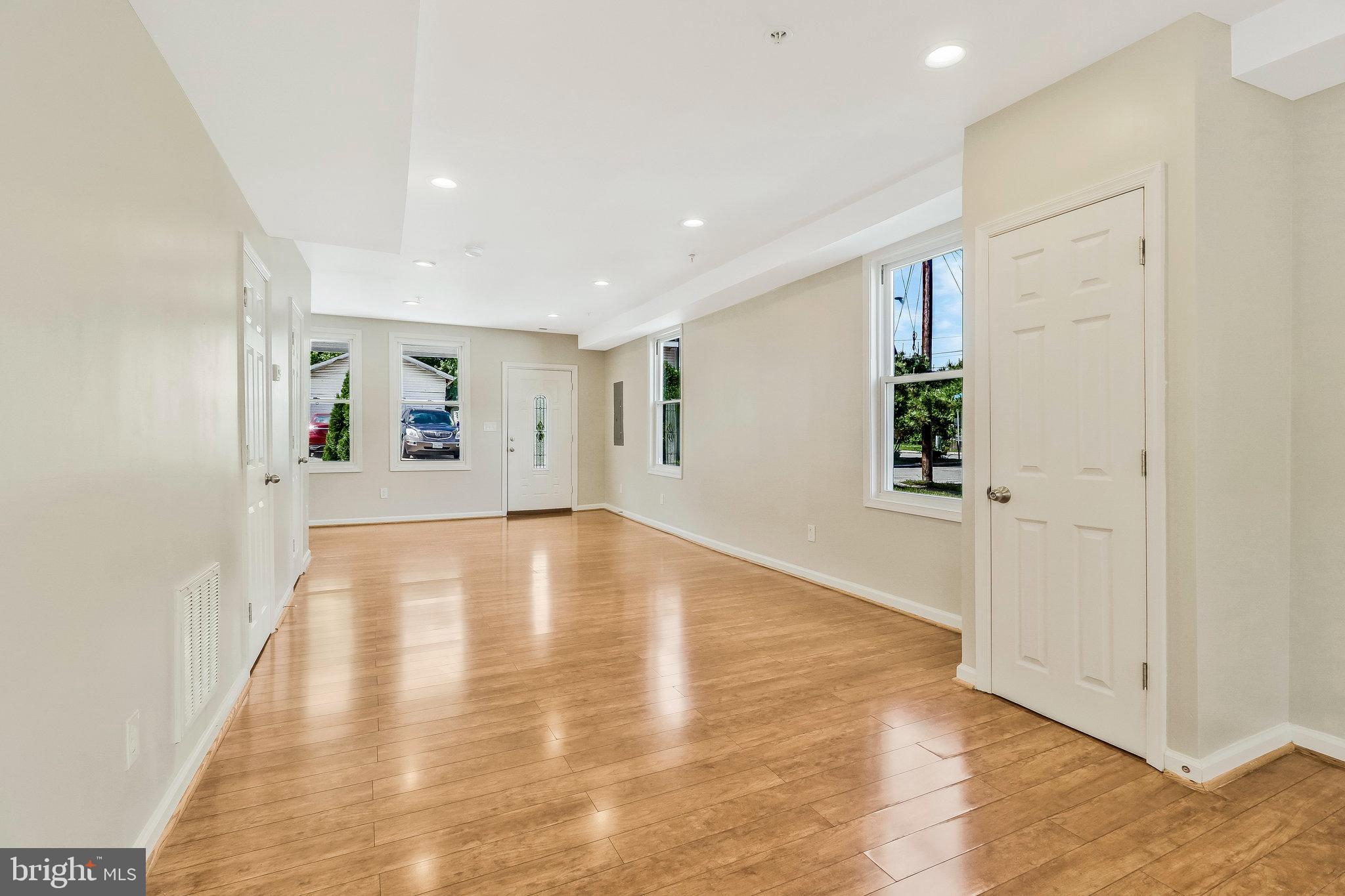 CAPITOL HEIGHTS - Residential