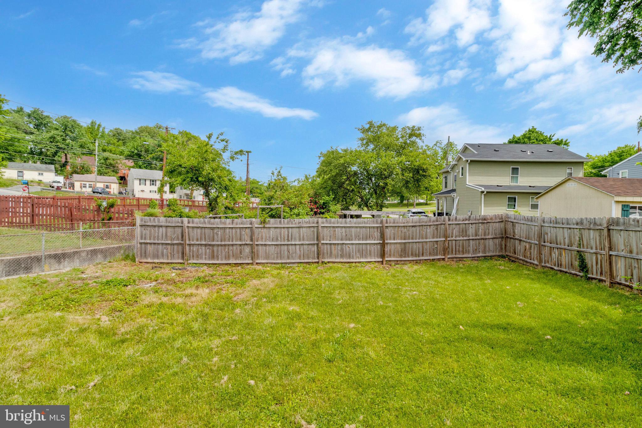 CAPITOL HEIGHTS - Residential