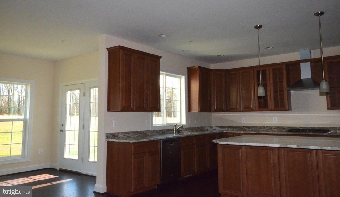 KINGS ISLE ESTATES - Residential