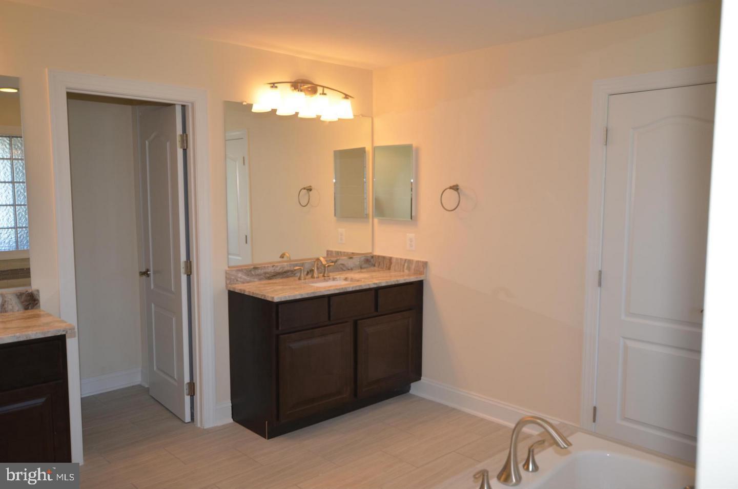 KINGS ISLE ESTATES - Residential