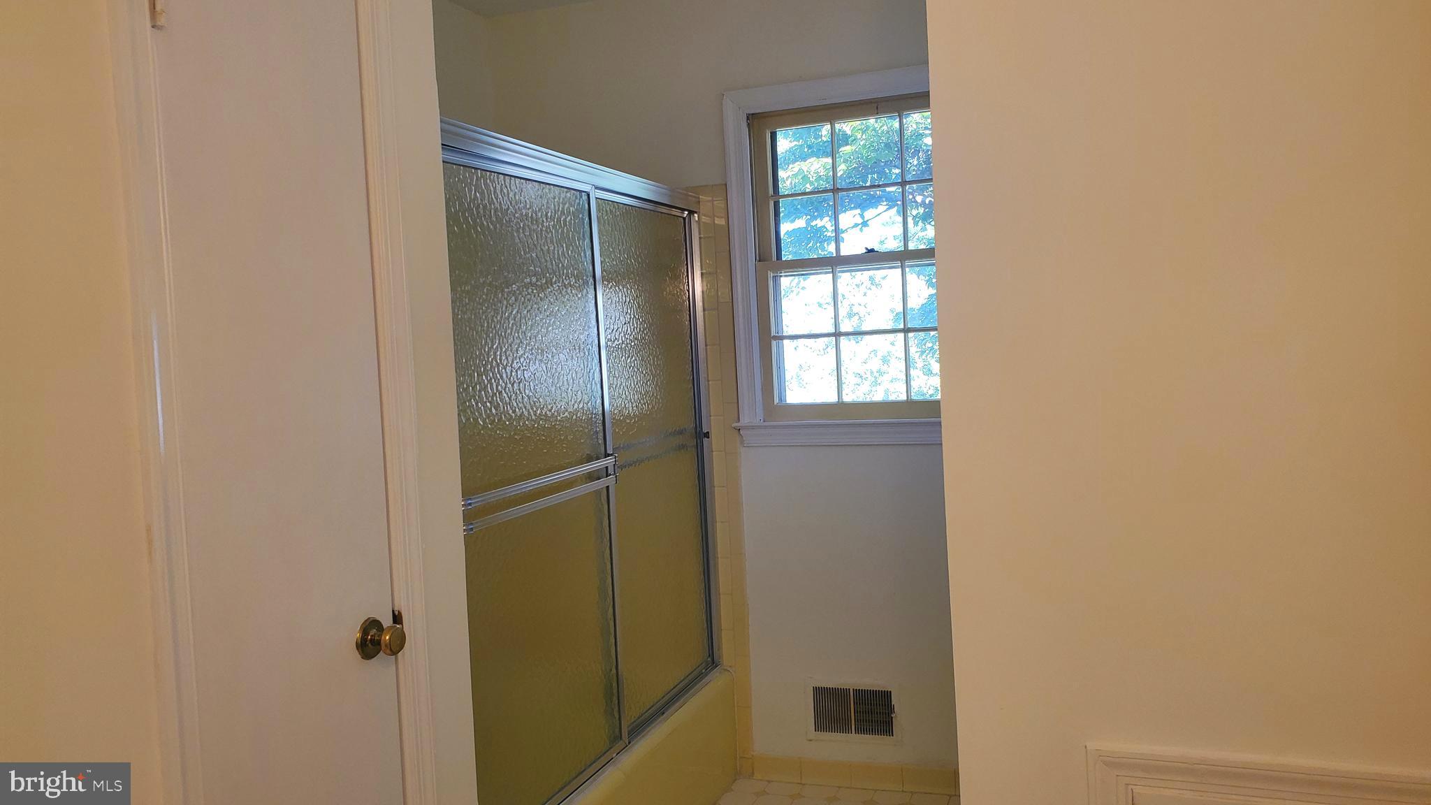 MARLBOROUGH - Residential Lease