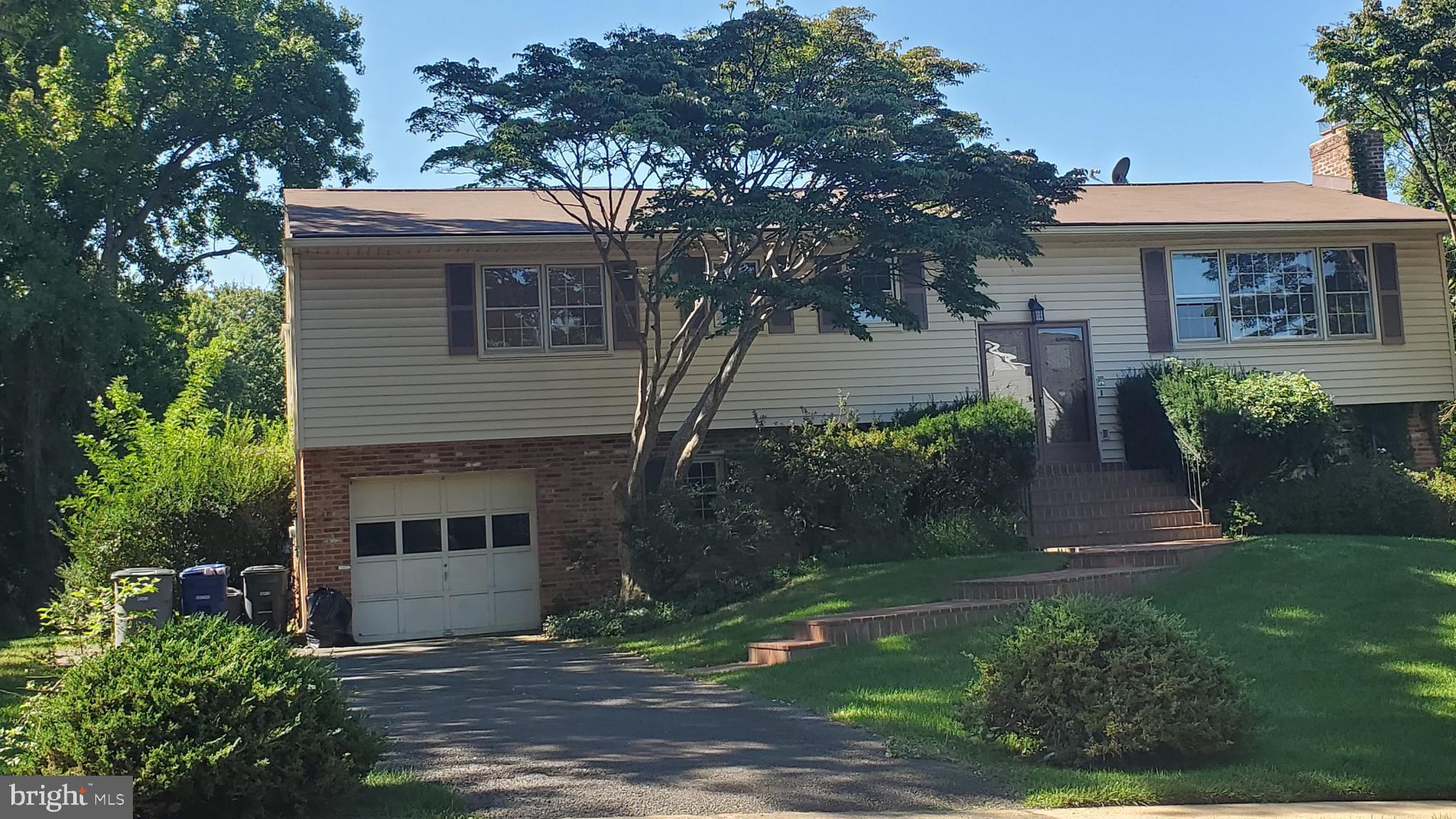 MARLBOROUGH - Residential Lease