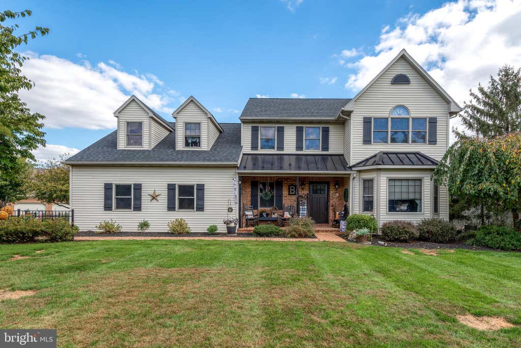 Photo of 5 Village Drive, LITITZ, PA 17543 (MLS # PALA2090166)