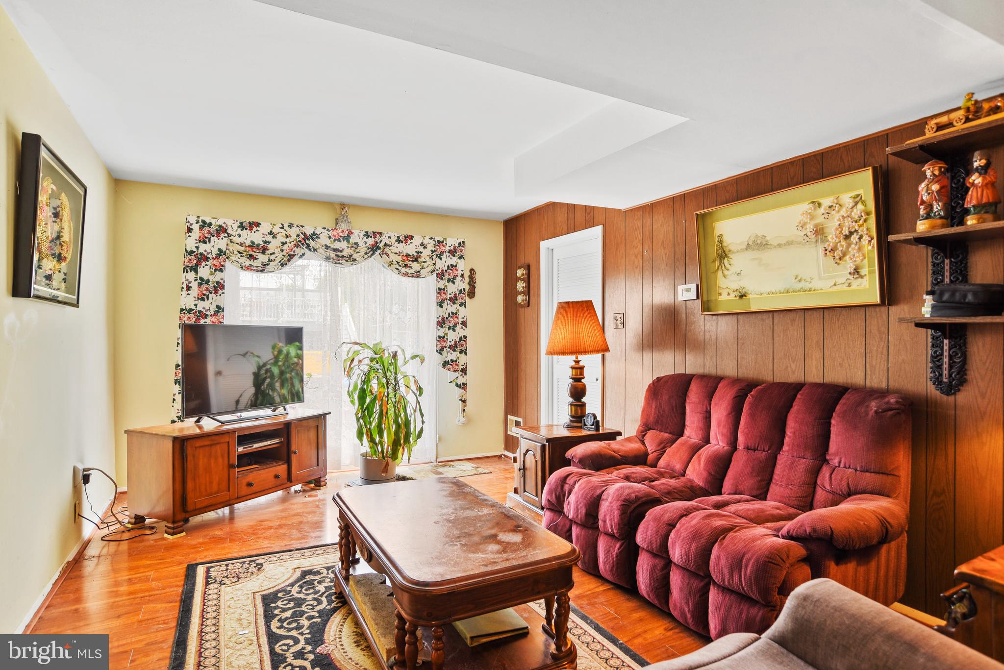 THE PROVINCES - Residential