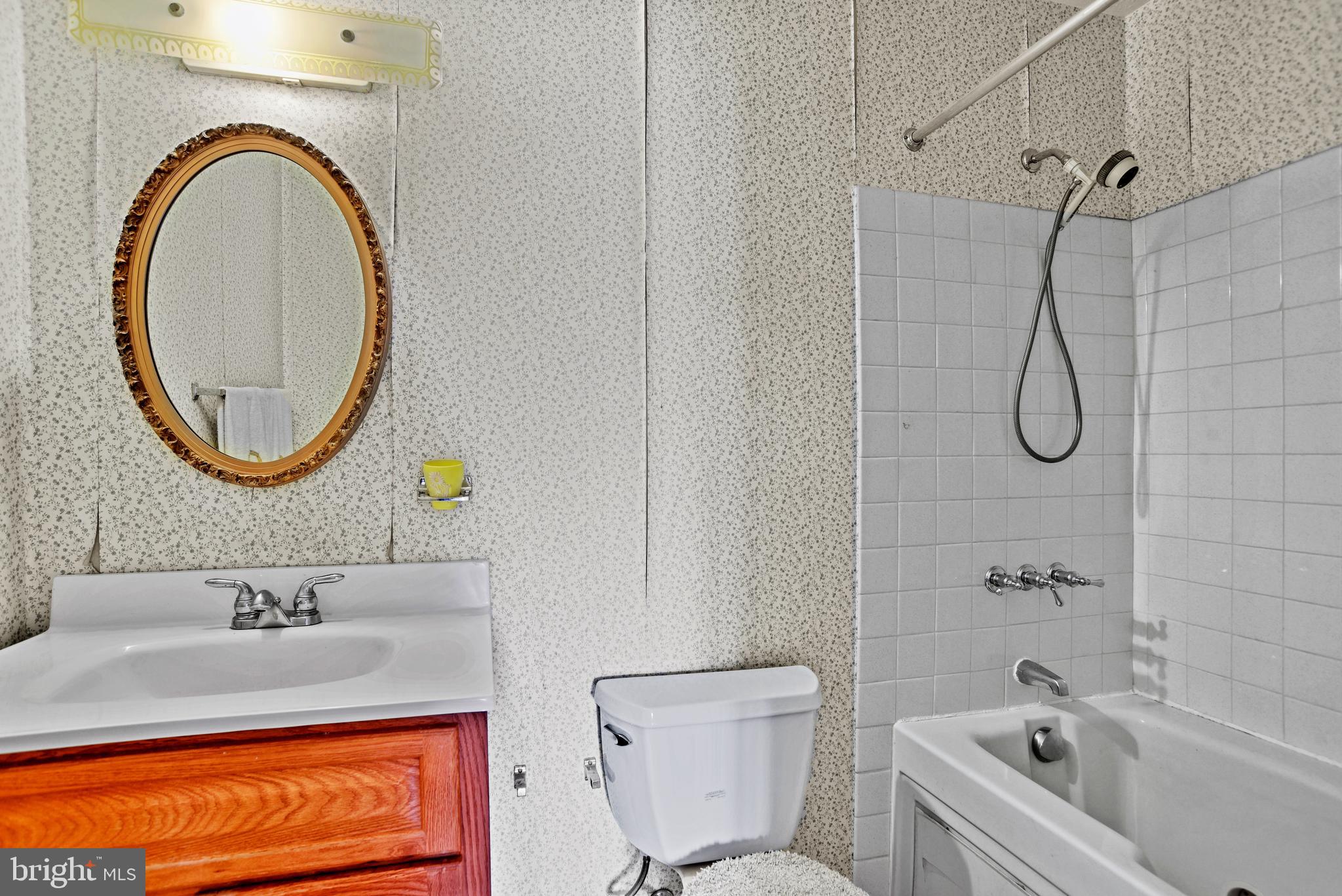 THE PROVINCES - Residential