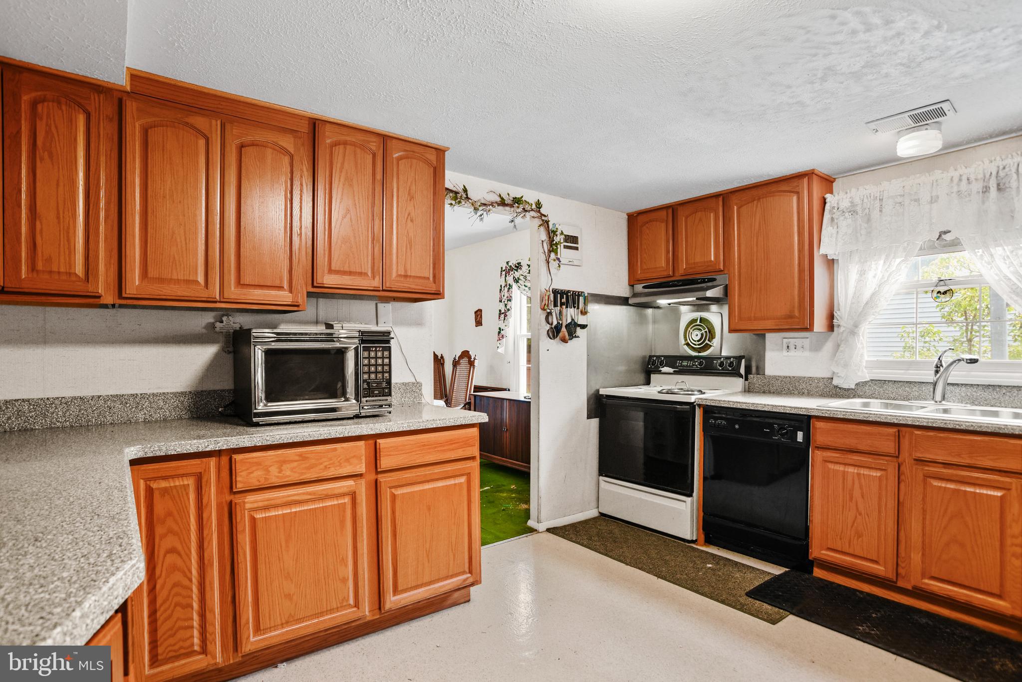 THE PROVINCES - Residential