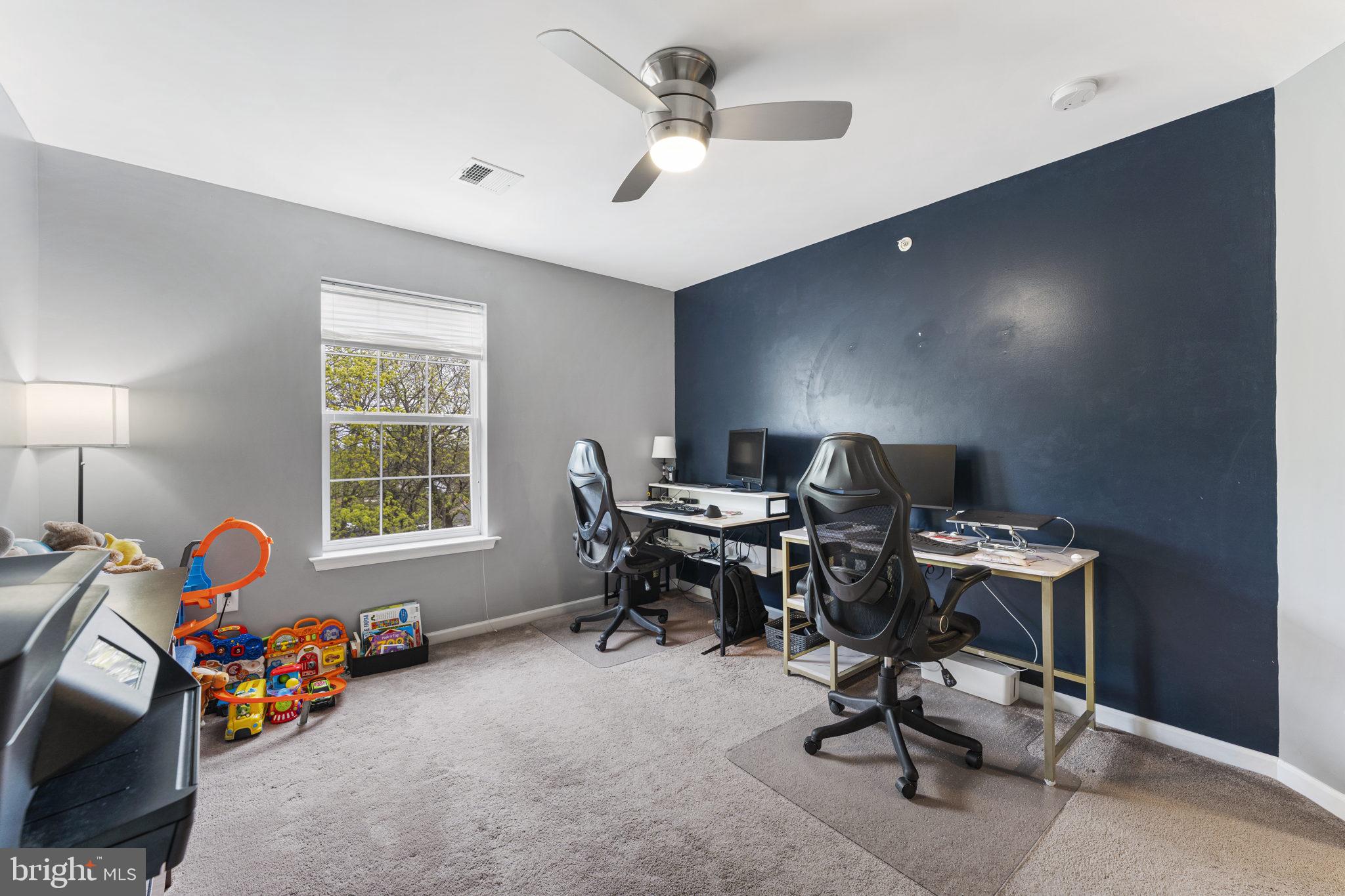 BERKELEY COURT - Residential